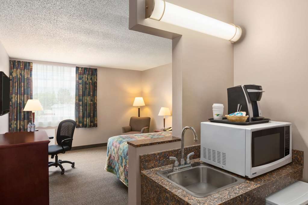 Travelodge Hanna Canada Grey Kamer foto