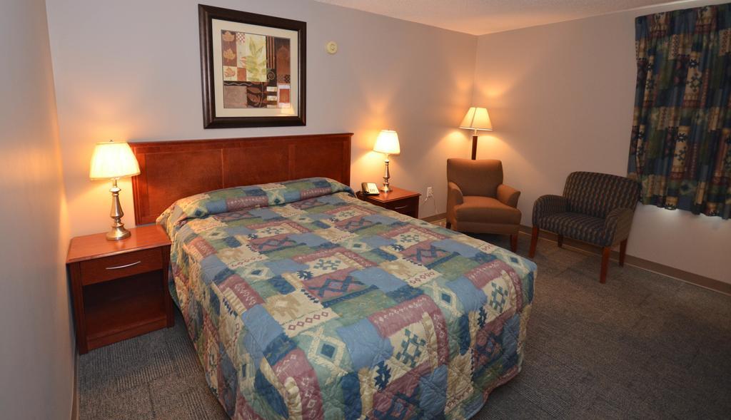 Travelodge Hanna Canada Grey Buitenkant foto
